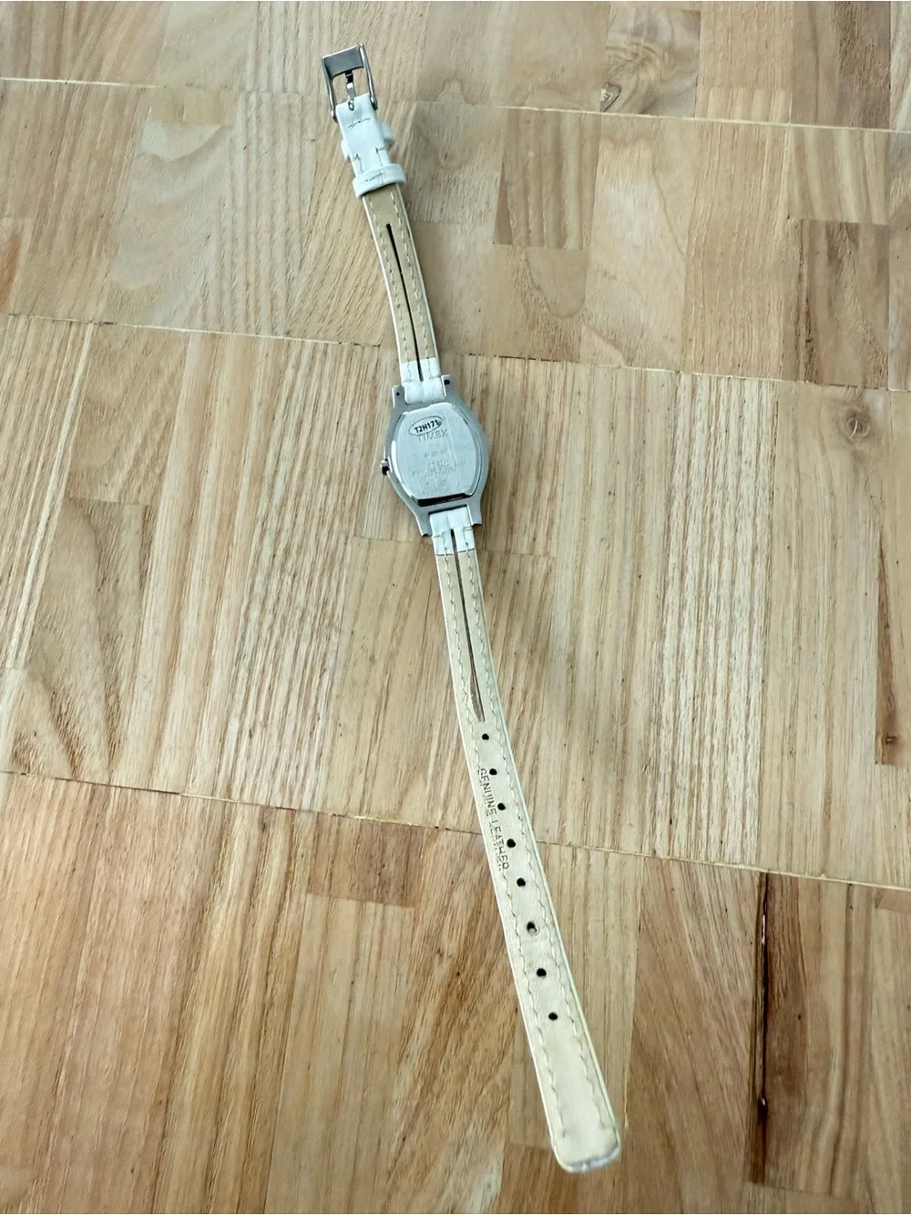 Timex ladies barrel shaped white leather watch NEW BATTERY